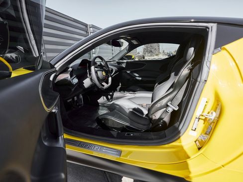 Used 2022 Ferrari SF90 Stradale image 34