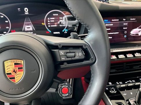 Used 2025 Porsche 911 Carrera RWD image 24