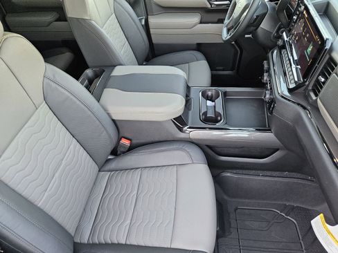 New 2026 Chevrolet Silverado 2500 ZR2 AWD/4WD image 17