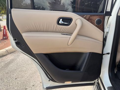 Used 2017 Nissan Armada Platinum w/ Interior Lighting Package RWD image 29