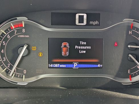 Used 2017 Honda Pilot Touring image 16