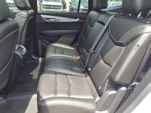 Used 2024 Cadillac XT6 Luxury w/ LPO, Floor Liner Package AWD/4WD image 16