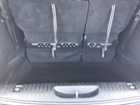 Used 2025 Chrysler Pacifica Limited FWD image 13