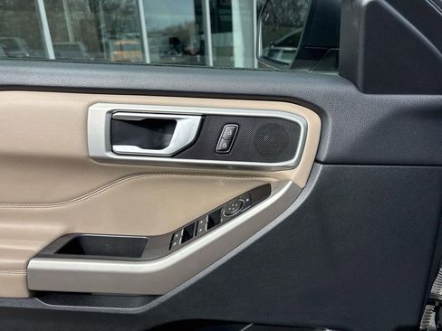 Used 2023 Ford Explorer XLT w/ Equipment Group 202A image 18