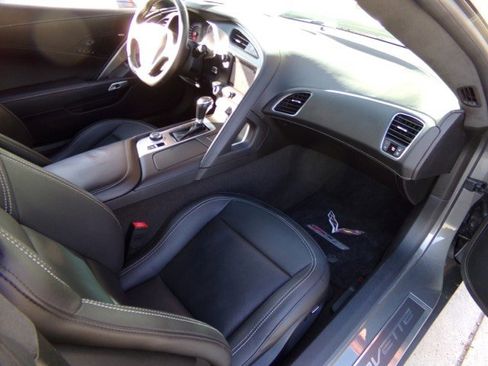 Used 2016 Chevrolet Corvette Z06 w/ 3LZ Preferred Equipment Group RWD image 23
