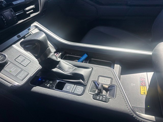 Used 2024 Lexus GX 550 w/ Cold Area Package AWD/4WD image 15