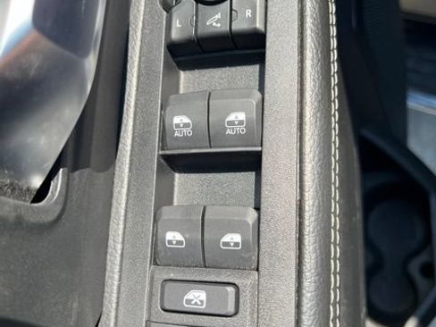 Certified 2026 RAM 2500 Big Horn AWD/4WD image 15