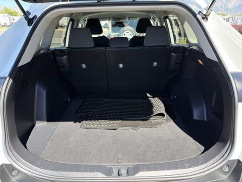 Used 2021 Toyota RAV4 XLE AWD/4WD image 13