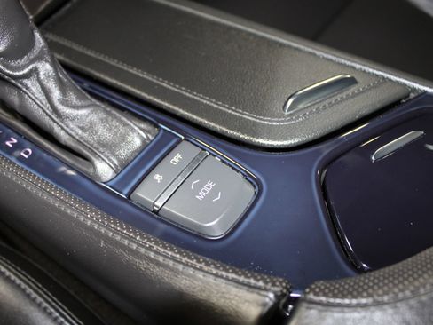 Used 2018 Cadillac CTS Luxury RWD image 22