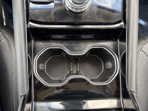 Used 2022 Jeep Grand Cherokee L Limited image 31