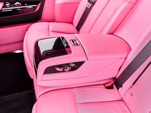Used 2024 Rolls-Royce Phantom Sedan w/ The Phantom Package RWD image 58