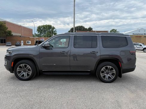Used 2022 Jeep Wagoneer Series III w/ Convenience Group I AWD/4WD image 8