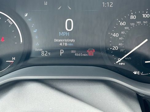 Used 2026 Toyota Sienna XLE FWD image 37