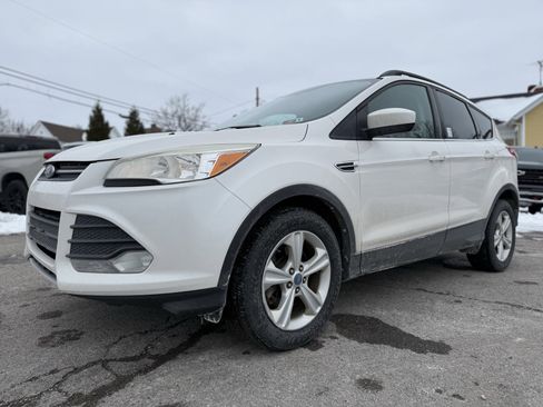 Used 2013 Ford Escape SE image 2