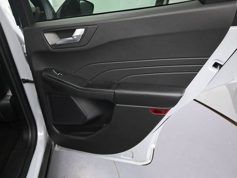 Used 2025 Ford Escape ST-Line FWD image 18