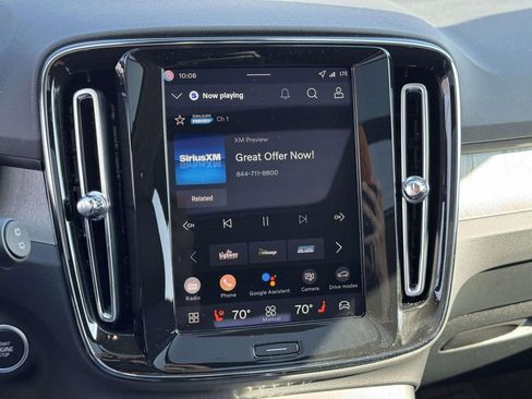 Used 2026 Volvo XC40 B5 Core w/ Climate Package image 25