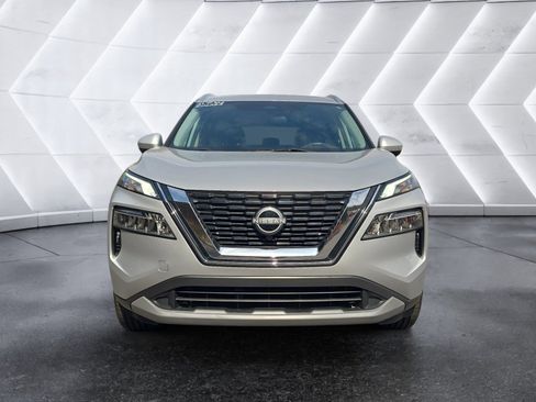 Used 2023 Nissan Rogue SV w/ SV Premium B Package image 8