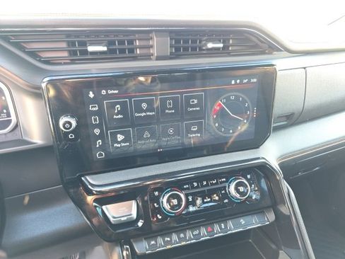 Used 2023 GMC Sierra 1500 AT4 w/ AT4 Premium Package image 24