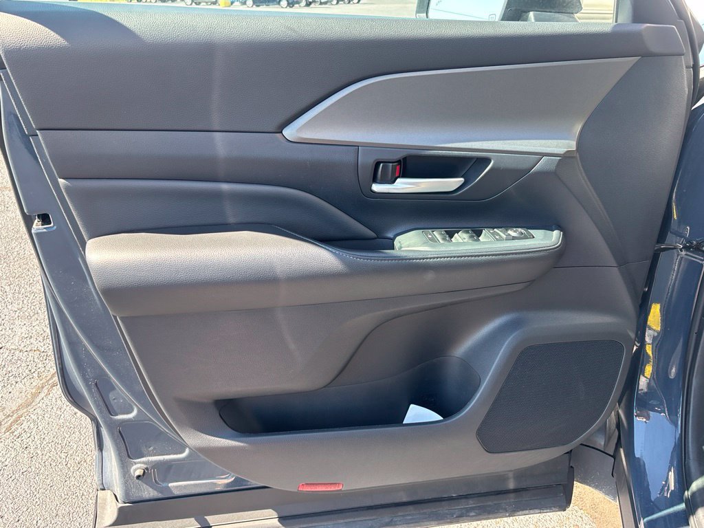 Used 2025 Toyota Grand Highlander FWD image 7