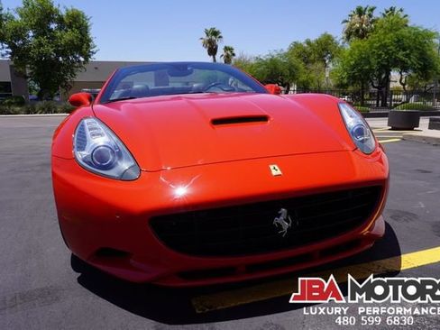 Used 2014 Ferrari California RWD image 89