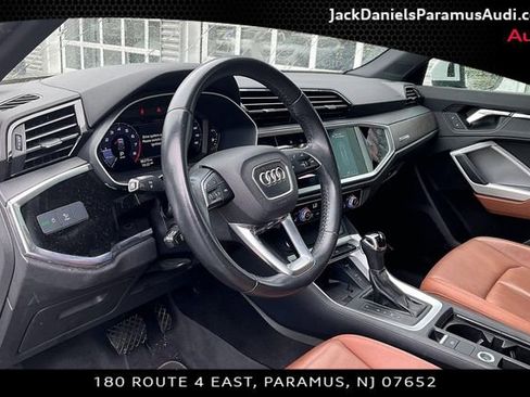 Used 2019 Audi Q3 2.0T Premium Plus w/ Premium Plus Package AWD/4WD image 11