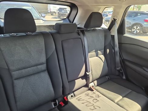 Used 2024 Nissan Rogue SV FWD image 19