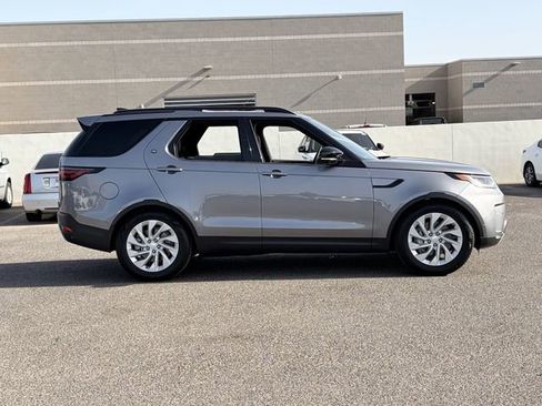 Used 2025 Land Rover Discovery S AWD/4WD image 27
