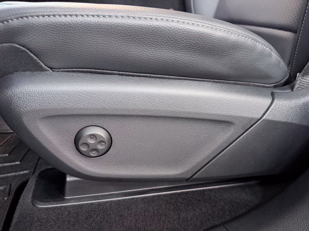 Used 2023 Mercedes-Benz GLE 450 4MATIC image 11