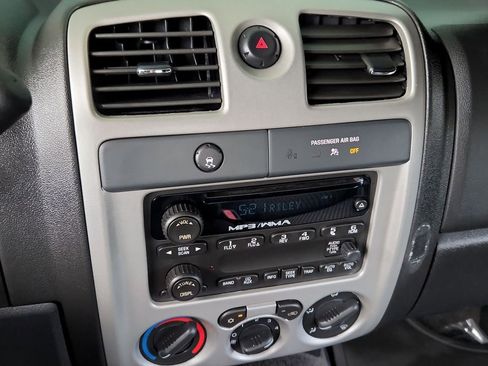 Used 2009 Chevrolet Colorado LT image 17