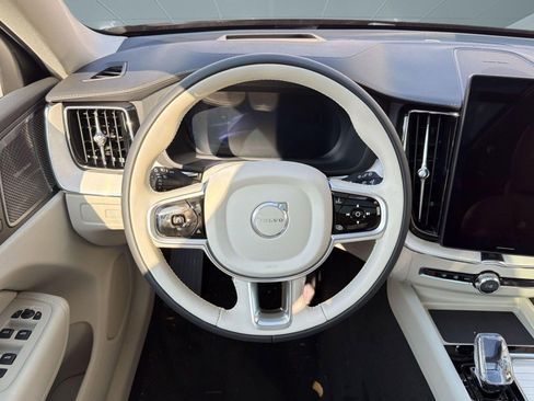 New 2026 Volvo XC60 B5 Ultra w/ Climate Package AWD/4WD image 16