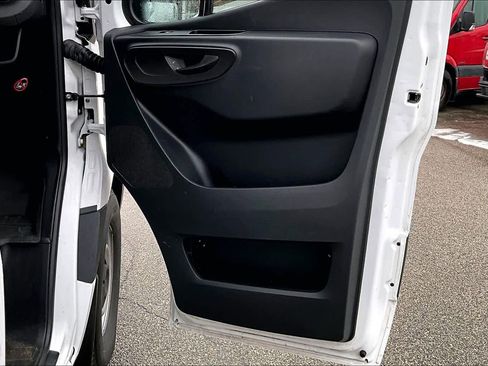 Used 2023 Mercedes-Benz Sprinter 2500 image 21