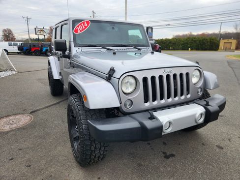 Used 2014 Jeep Wrangler Unlimited Sahara w/ Max Tow Package image 20