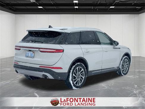 Used 2022 Lincoln Corsair AWD w/ Equipment Group 101A image 5