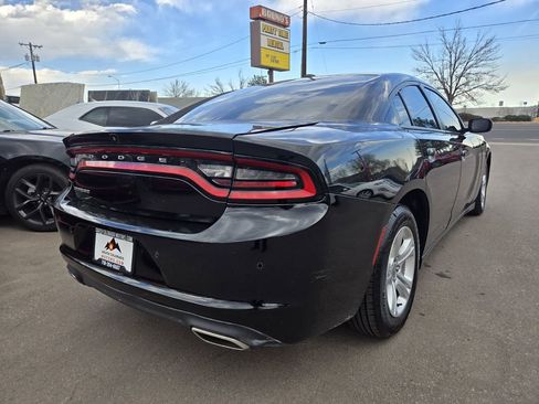 Used 2021 Dodge Charger SXT w/ Leather Interior Group image 4