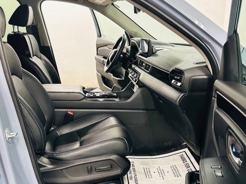 Used 2023 Honda Pilot Touring image 8