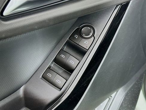 New 2026 Chevrolet Equinox LT w/ Convenience Package II image 18