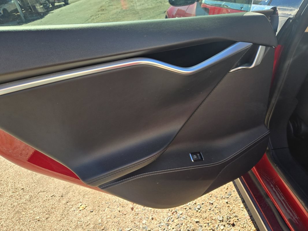 Used 2015 Tesla Model S 85D AWD/4WD image 6