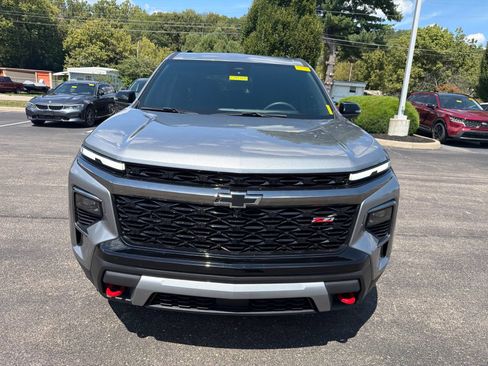 Used 2024 Chevrolet Traverse Z71 w/ LPO, Floor Liner Package AWD/4WD image 8