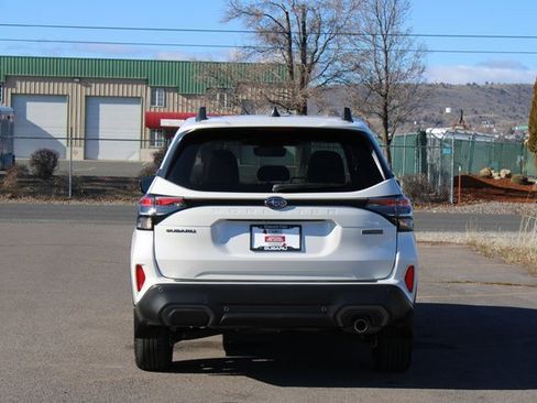 Used 2025 Subaru Forester Limited image 5