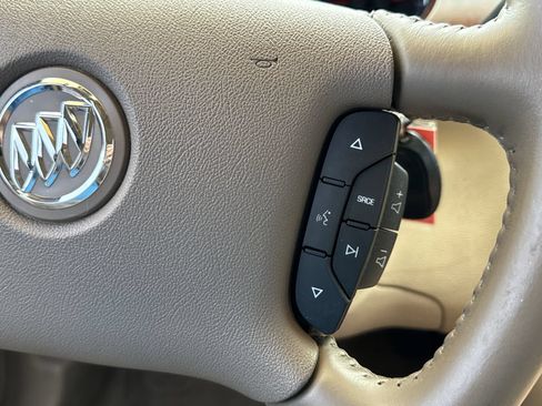Used 2006 Buick Lucerne CXL w/ Luxury Package FWD image 21