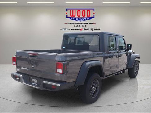 New 2026 Jeep Gladiator Sport AWD/4WD image 3