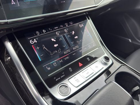 Used 2023 Audi Q7 3.0T Prestige w/ Prestige Package AWD/4WD image 13