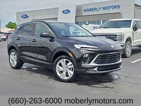 Used 2025 Buick Encore GX Preferred FWD image 1