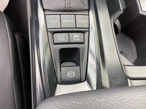 Used 2025 Toyota Camry LE image 26