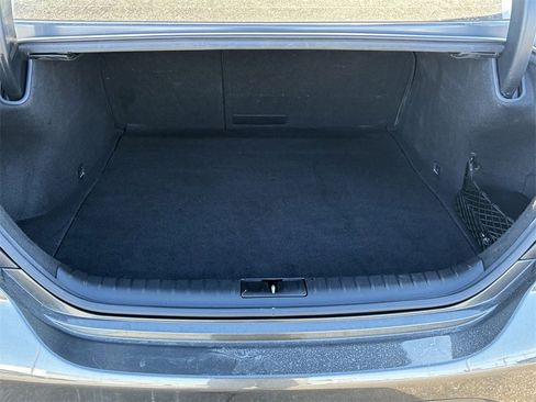 Used 2023 Genesis G70 2.0T image 11