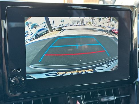 Used 2025 Toyota Corolla LE image 18