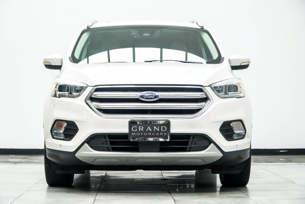 Used 2019 Ford Escape Titanium FWD image 8