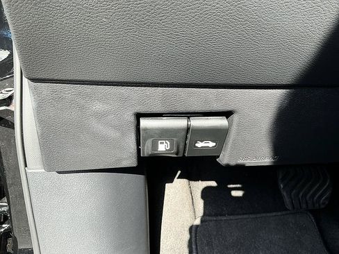 Certified 2025 Nissan Versa S w/ Trunk Package FWD image 14