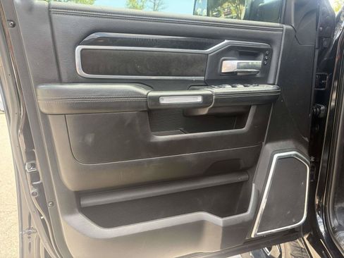 Used 2019 RAM 2500 Laramie AWD/4WD image 5