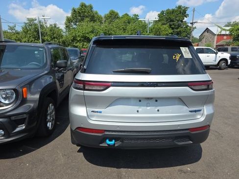 Used 2023 Jeep Grand Cherokee Trailhawk AWD/4WD image 19